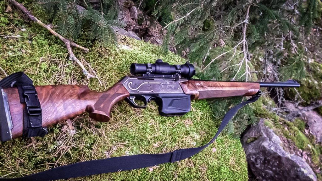 bolt action vs semi-auto for hunting