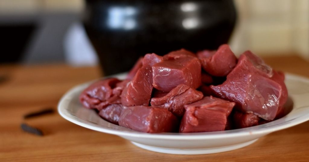 3 Ways to Spot Spoiled Deer Meat